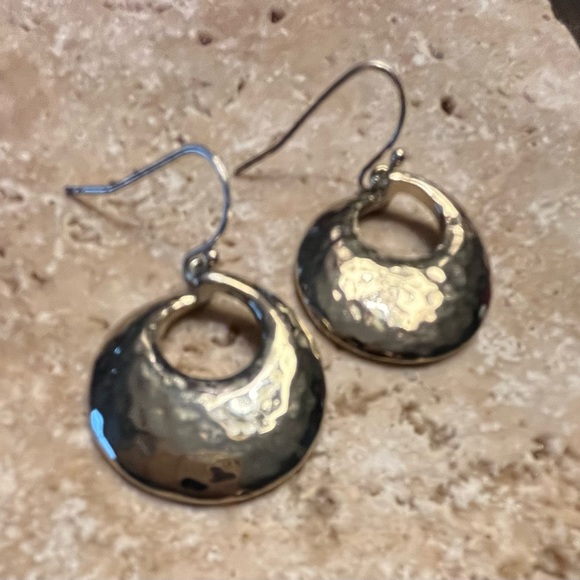 CHICO’S Silver Toned Hammered Earrings - Picture 2 of 7